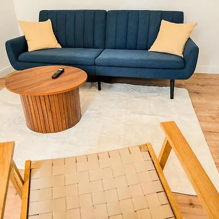 City-apartment - Private Parking شقة إنغولشتات